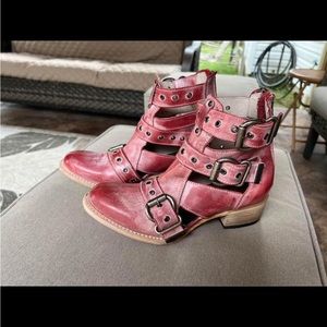 Freebird Grace size 9